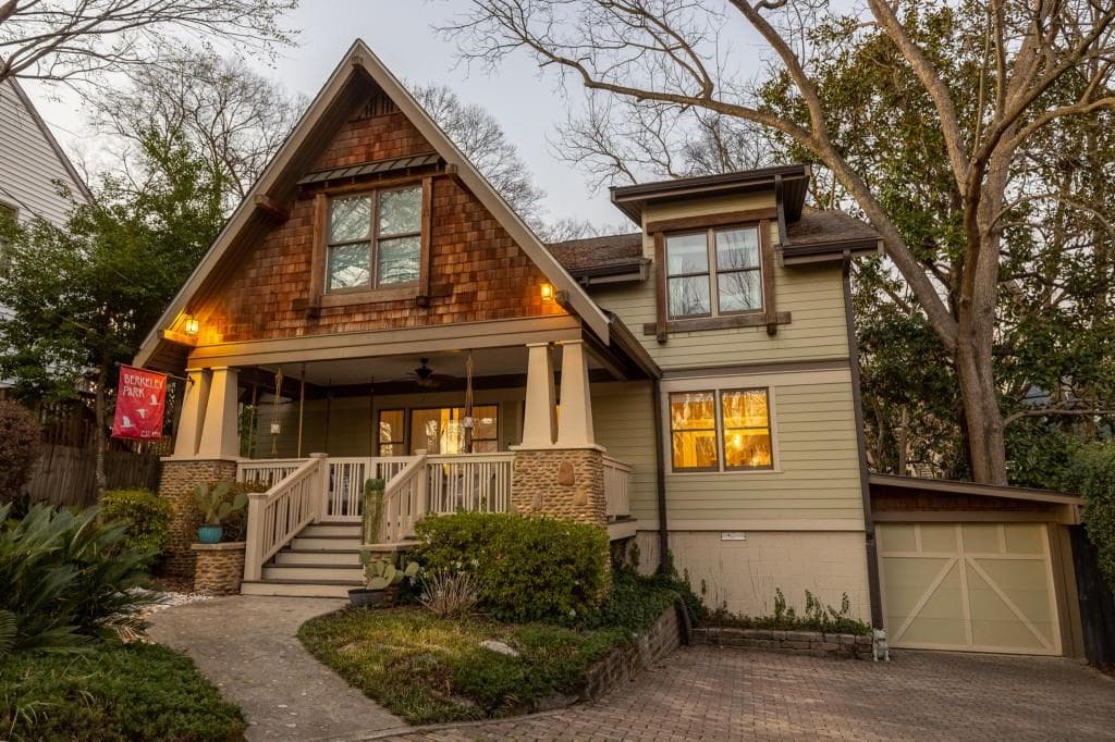 5 bedroom, 4 bathroom, 3,359 sq ft single family residence sold at 811 Verner Street, Atlanta, GA 30318