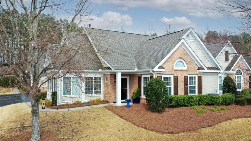 2 bedroom, 2 bathroom, 1,546 sq ft condominium sold at 6131 Menlow Court, Cumming, GA 30041