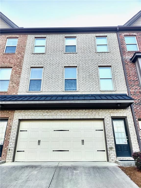 4 bedroom, 4 bathroom, 2,438 sq ft townhouse sold at 1200 Laurel Valley Court, Buford, GA 30519