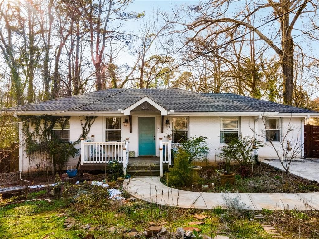 995 Forrest Boulevard, Decatur, GA 30030 — most recent listing photo