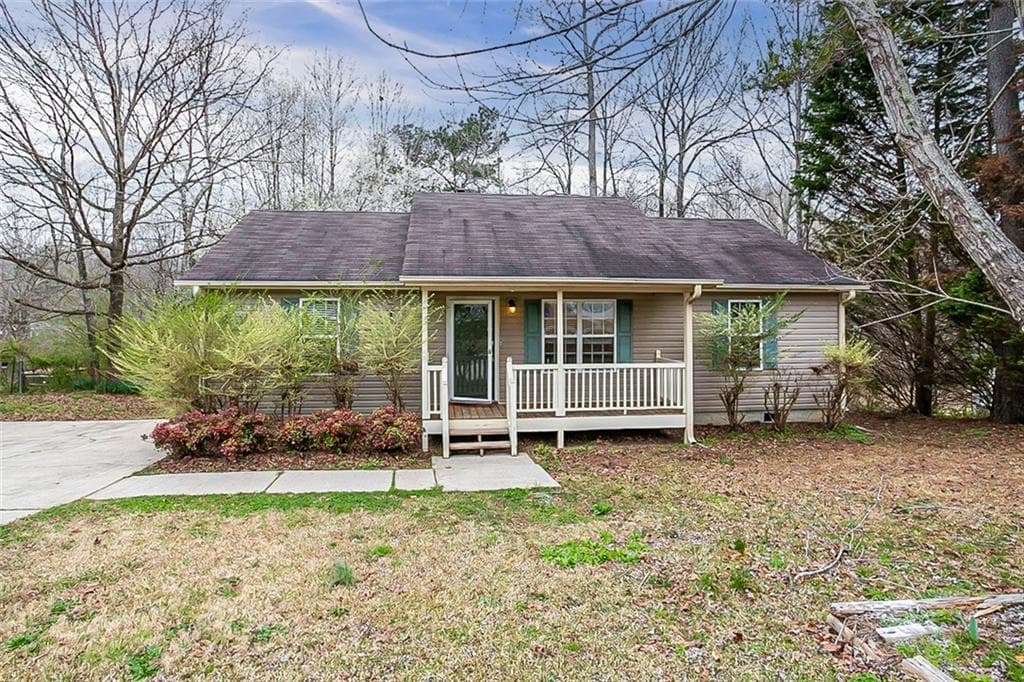 3 bedroom, 2 bathroom, 1,144 sq ft single family residence sold at 525 Davis Mill Drive, Dallas, GA 30157