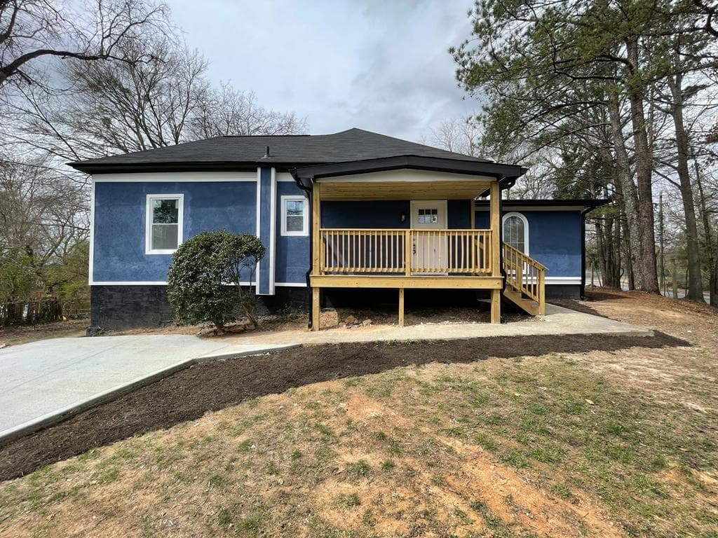 3 bedroom, 2 bathroom, 1,704 sq ft single family residence sold at 1754 Rey Street, Atlanta, GA 30318