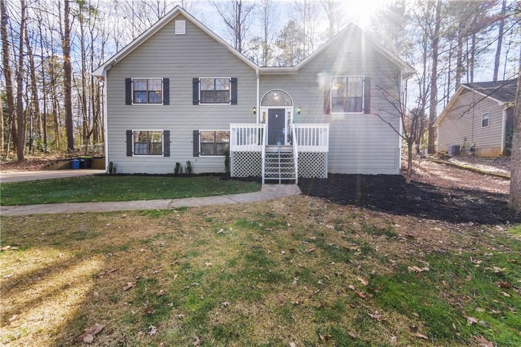 3 bedroom, 2 bathroom, 1,812 sq ft single family residence sold at 583 Gregory Manor Drive, Smyrna, GA 30082