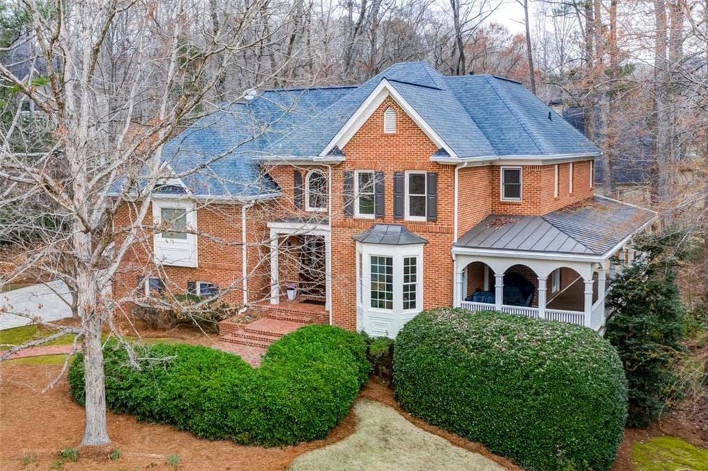 5 bedroom, 5 bathroom, 4,043 sq ft single family residence sold at 1020 Vinings Falls Drive, Smyrna, GA 30080