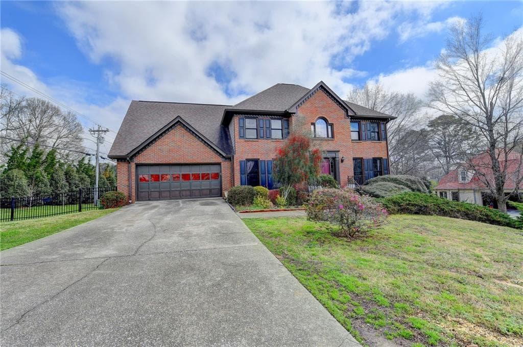 4 bedroom, 3 bathroom, 2,946 sq ft single family residence sold at 1915 Ashton Brooke Lane, Buford, GA 30519