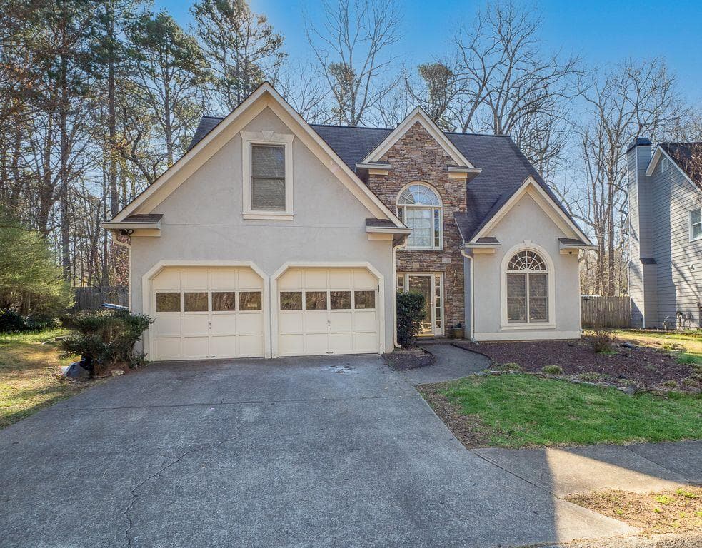 4 bedroom, 4 bathroom, 2,038 sq ft single family residence sold at 4052 THORNBROOK Lane, Marietta, GA 30066