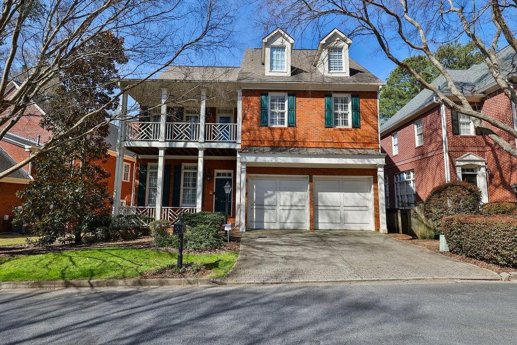 5 bedroom, 4 bathroom, 3,959 sq ft single family residence sold at 1842 HEDGE ROSE Drive, Atlanta, GA 30324