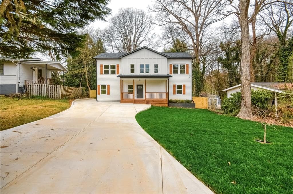 5 bedroom, 3 bathroom, 2,371 sq ft single family residence sold at 1783 Donna Lynn Drive, Smyrna, GA 30080