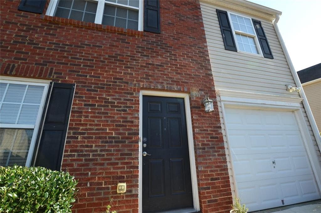 3 bedroom, 3 bathroom, 1,260 sq ft single family residence sold at 136 OAK GROVE Place, Acworth, GA 30102