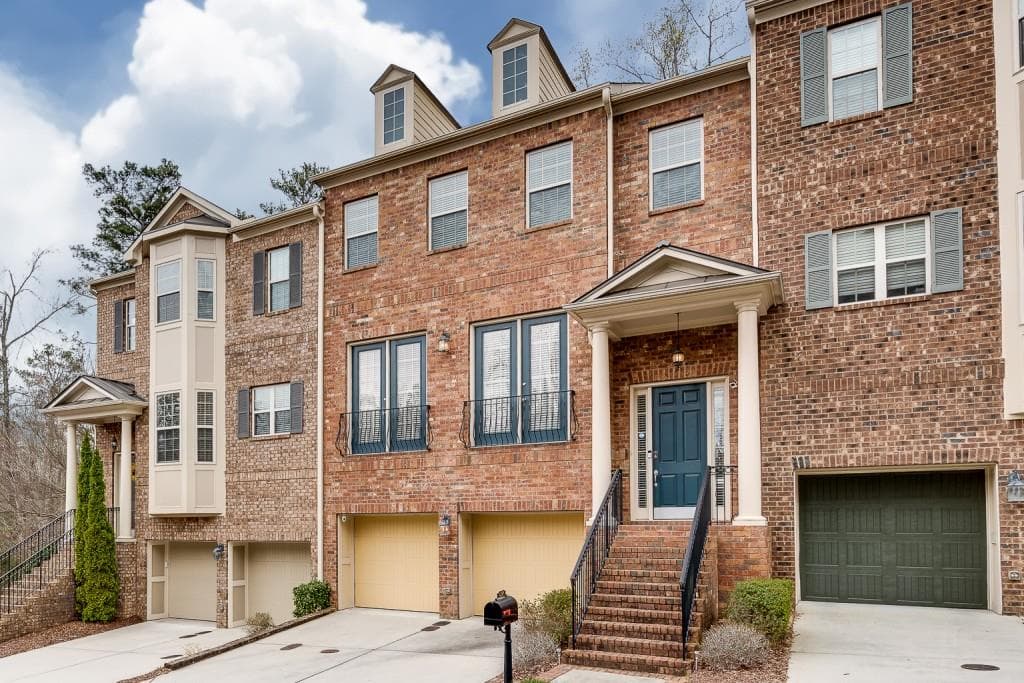 4 bedroom, 4 bathroom, 3,778 sq ft condominium sold at 3124 Sugarberry Lane, Atlanta, GA 30339