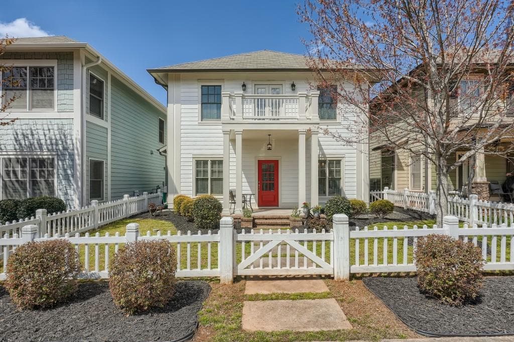 3 bedroom, 3 bathroom single family residence sold at 1378 Dupont Park, Atlanta, GA 30318