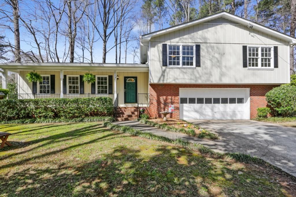 3 bedroom, 2 bathroom, 2,280 sq ft single family residence sold at 113 Vanessa Drive, Smyrna, GA 30082