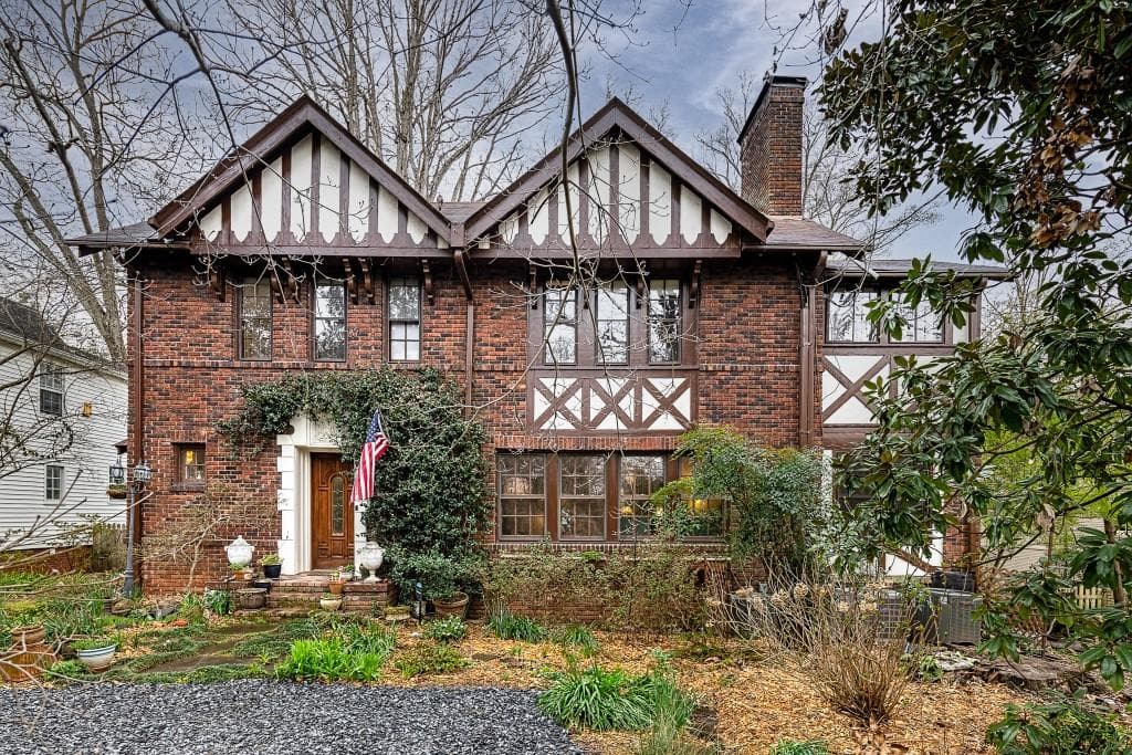 5 bedroom, 5 bathroom, 3,177 sq ft single family residence sold at 1081 Briarcliff Road, Atlanta, GA 30306