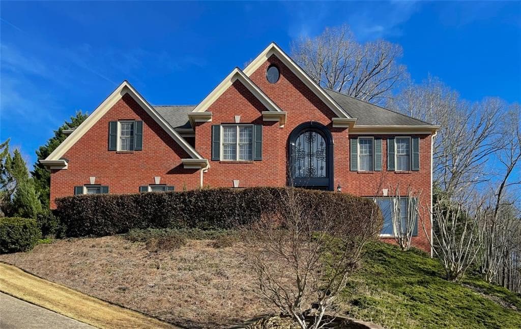 4 bedroom, 4 bathroom, 4,718 sq ft single family residence sold at 4035 WELWYN Court, Suwanee, GA 30024