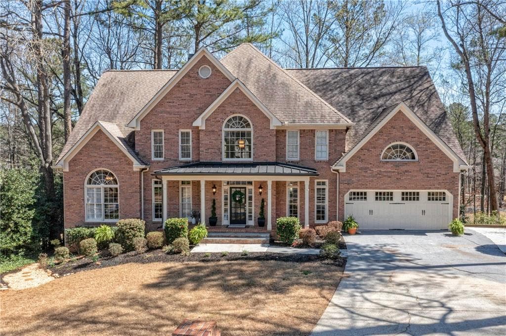 6 bedroom, 5 bathroom, 5,231 sq ft single family residence sold at 5563 Brookgreen Drive, Acworth, GA 30101