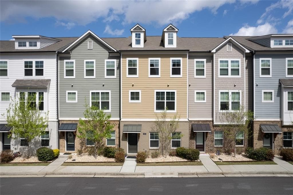 3 bedroom, 4 bathroom, 2,160 sq ft townhouse sold at 2164 Colvin Court, Atlanta, GA 30318