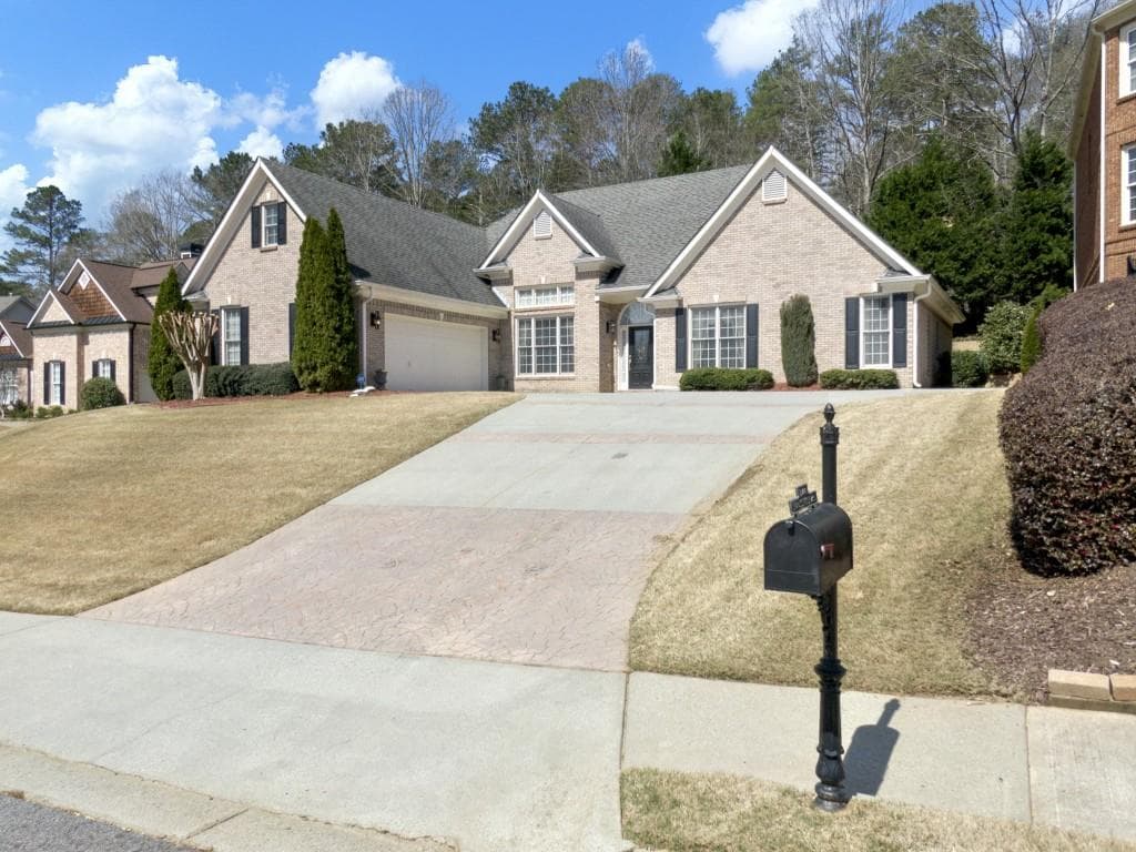 4 bedroom, 3 bathroom, 2,639 sq ft single family residence sold at 1748 Honey Tree Place, Hoschton, GA 30548