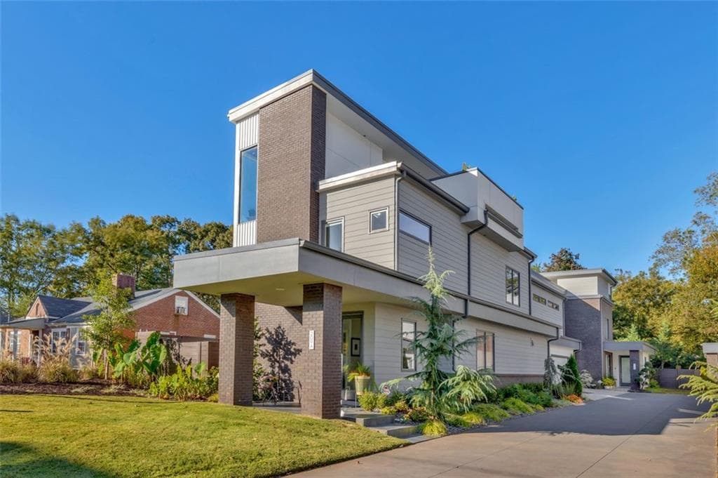 4 bedroom, 4 bathroom, 2,635 sq ft townhouse sold at 209 Wilbur Avenue A, Atlanta, GA 30316