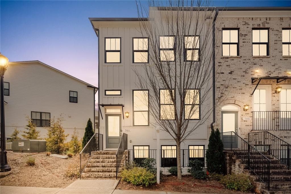 4 bedroom, 4 bathroom, 1,920 sq ft townhouse sold at 701 Bismark Road, Atlanta, GA 30324