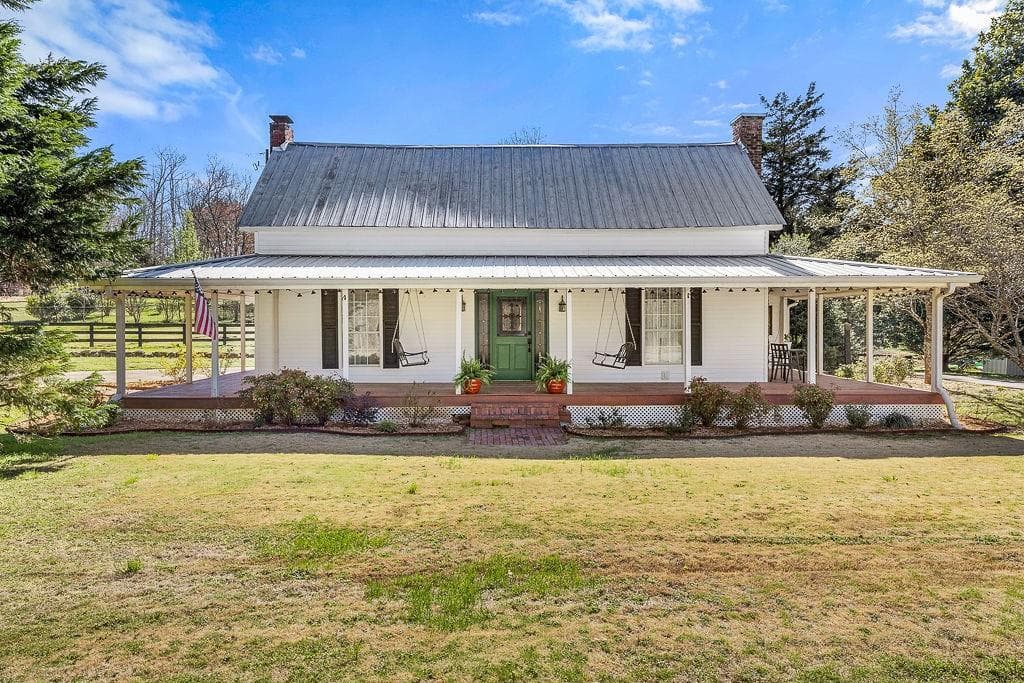 3 bedroom, 3 bathroom, 2,025 sq ft single family residence sold at 6239 Old Dahlonega Highway, Murrayville, GA 30564