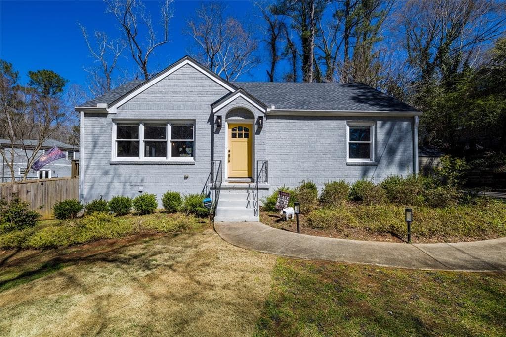4 bedroom, 3 bathroom, 1,896 sq ft single family residence sold at 2524 Creekwood Terrace, Decatur, GA 30030