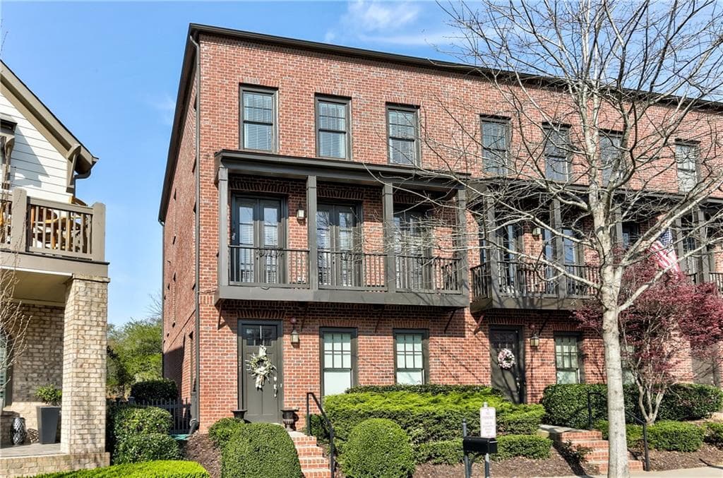 3 bedroom, 3 bathroom, 2,208 sq ft townhouse sold at 227 Mcaffee Street, Woodstock, GA 30188