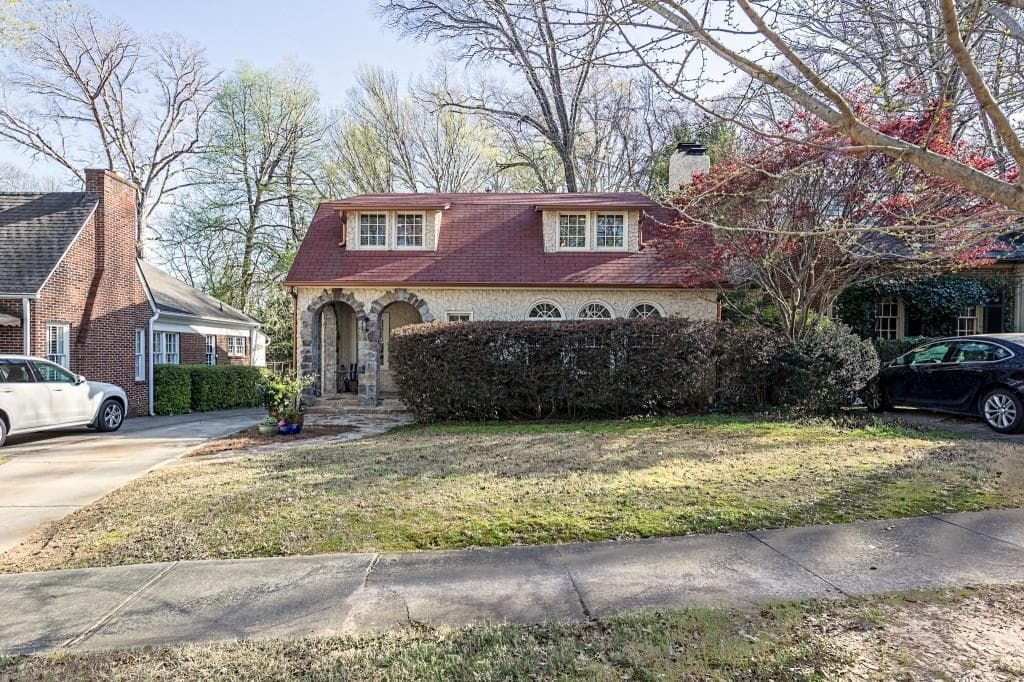 4 bedroom, 3 bathroom, 2,578 sq ft single family residence sold at 1195 Cameron Court, Atlanta, GA 30306