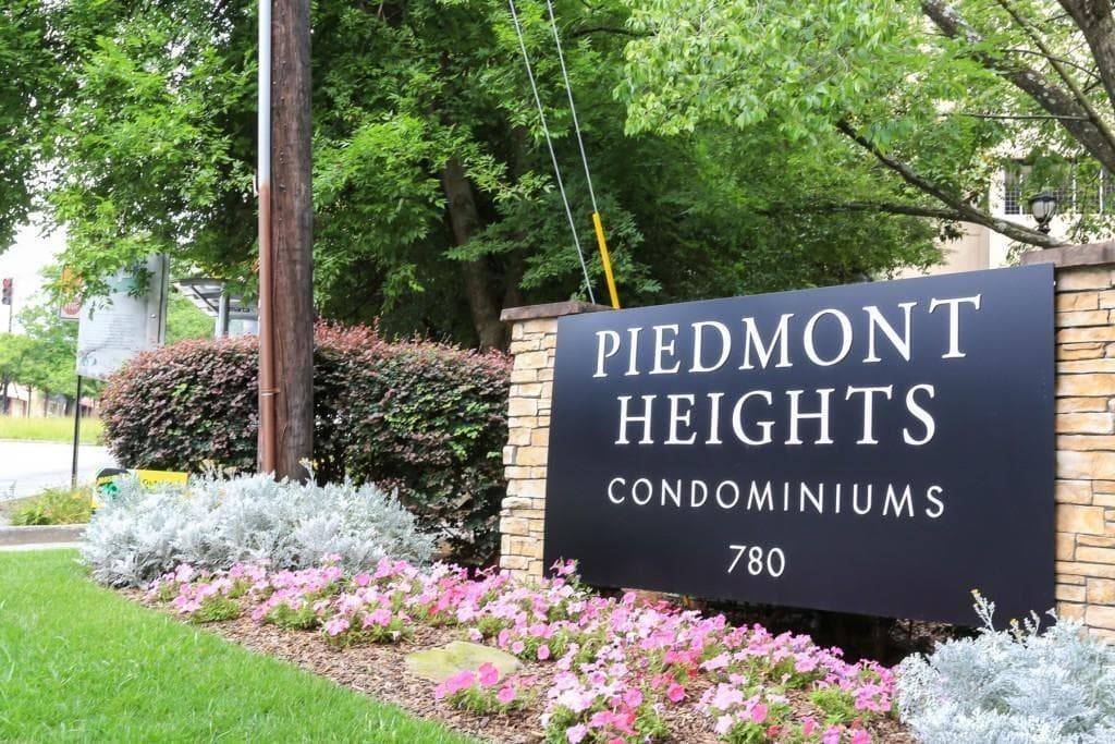 1 bedroom, 1 bathroom, 859 sq ft condominium sold at 404 Summit North Drive 404, Atlanta, GA 30324