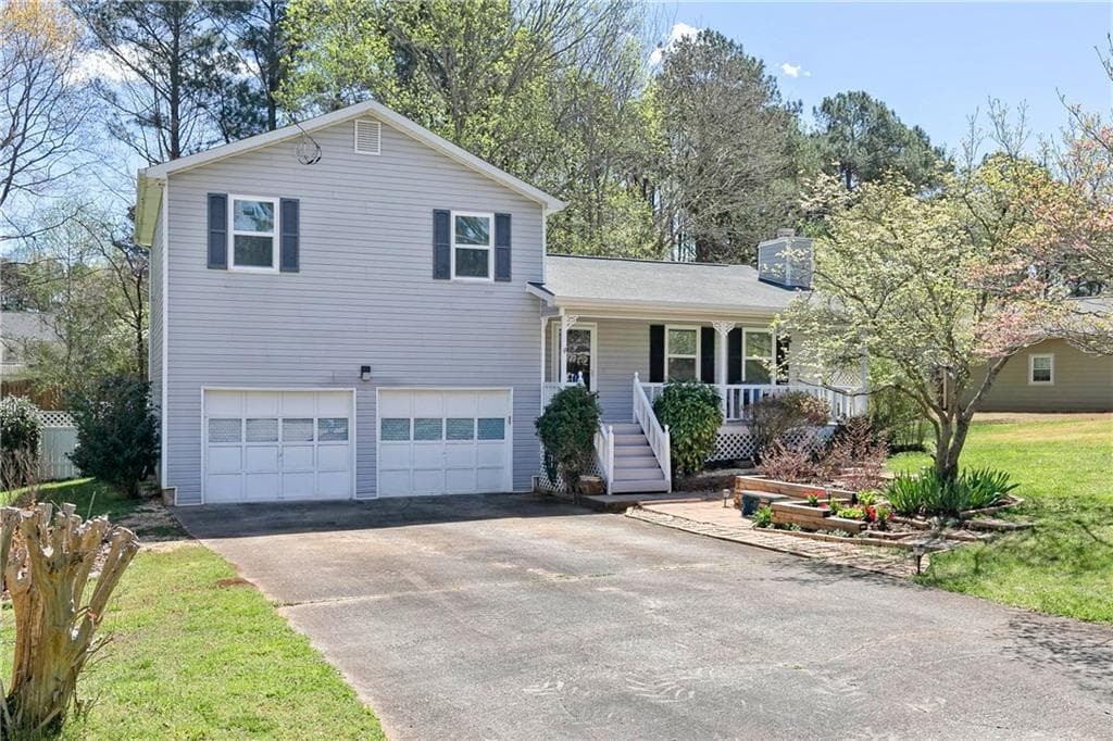 3 bedroom, 2 bathroom, 1,296 sq ft single family residence sold at 322 MILL Lane, Dallas, GA 30157