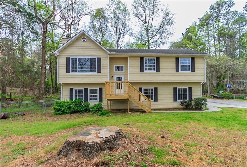 4 bedroom, 3 bathroom, 1,444 sq ft single family residence sold at 645 Lake Drive, Snellville, GA 30039
