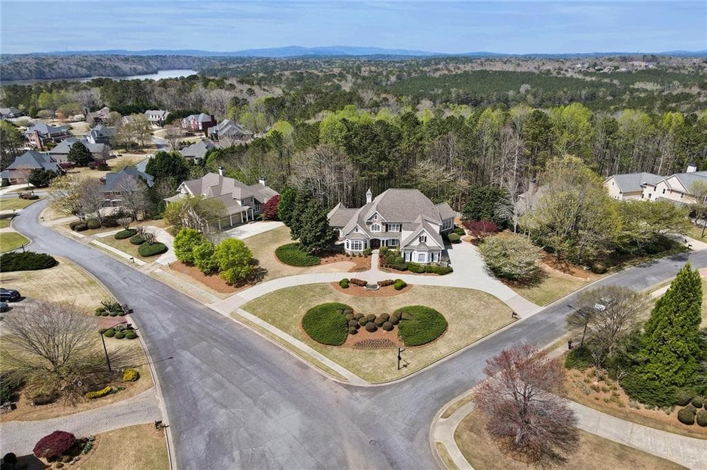 6 bedroom, 5 bathroom, 6,478 sq ft single family residence sold at 101 Gold Leaf Court, Canton, GA 30114