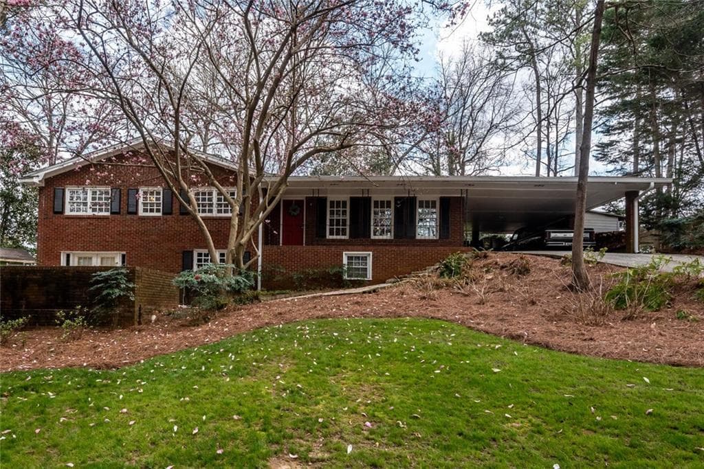 3 bedroom, 3 bathroom, 1,466 sq ft single family residence sold at 3571 Lake Drive, Smyrna, GA 30082
