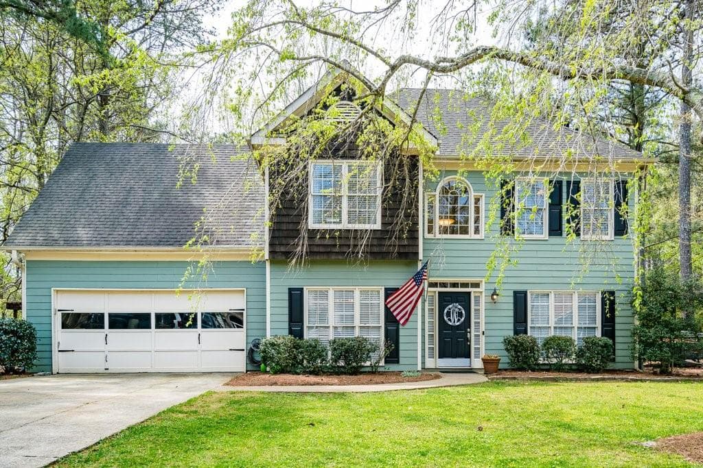 4 bedroom, 2 bathroom, 2,541 sq ft single family residence sold at 3667 Autumn View Drive, Acworth, GA 30101