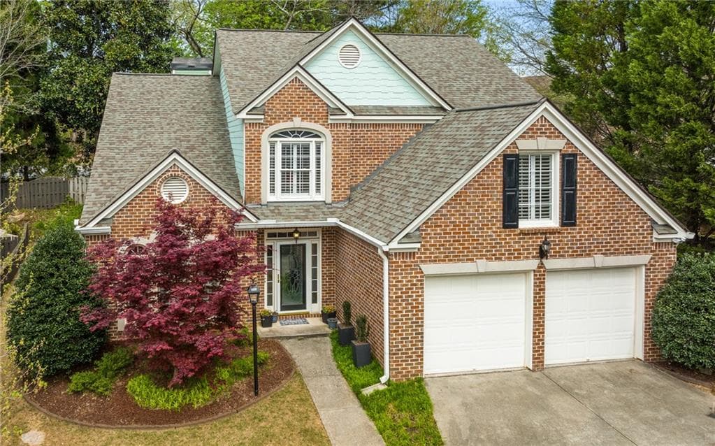 4 bedroom, 3 bathroom, 2,574 sq ft single family residence sold at 5005 Dunwoody Terrace Cove, Atlanta, GA 30338