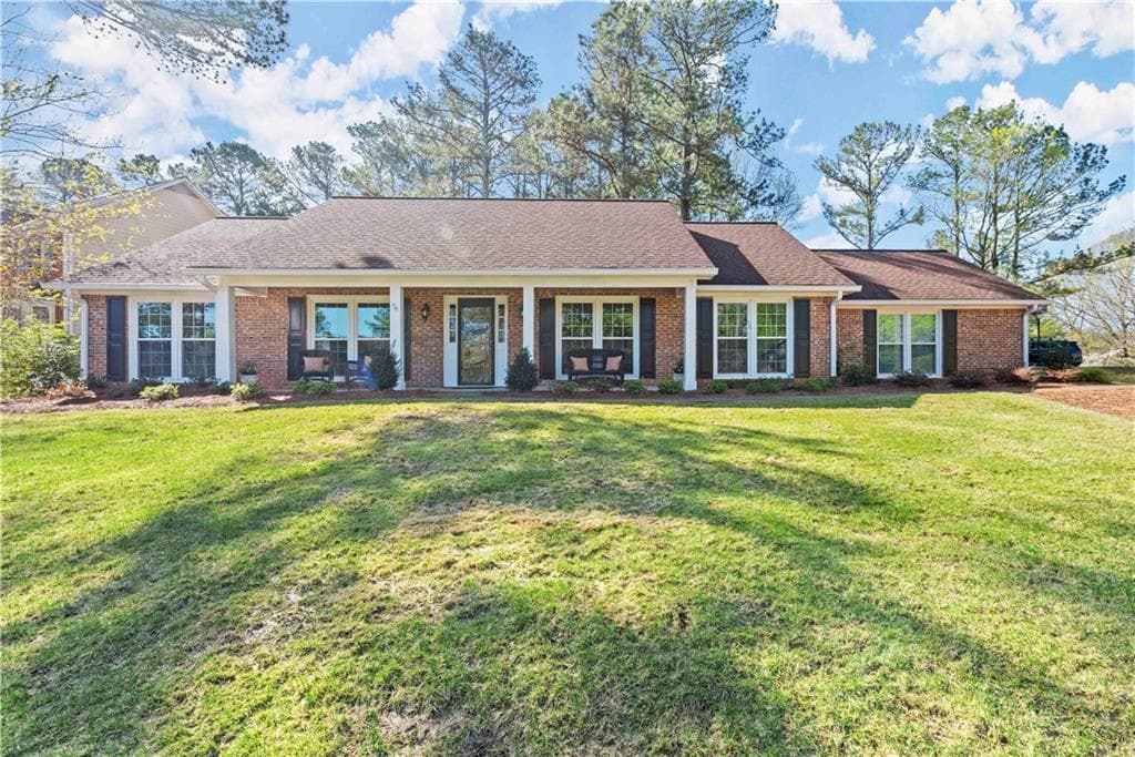3 bedroom, 2 bathroom, 1,792 sq ft single family residence sold at 4545 Windsor Oaks Court, Marietta, GA 30066