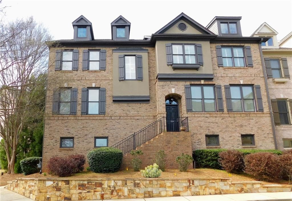 3 bedroom, 4 bathroom, 2,998 sq ft townhouse sold at 1164 Laurel Place, Smyrna, GA 30080