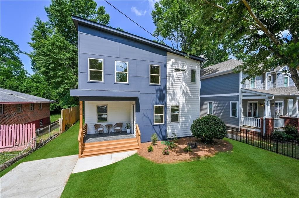 5 bedroom, 4 bathroom, 2,800 sq ft single family residence sold at 210 Locust Street, Atlanta, GA 30317