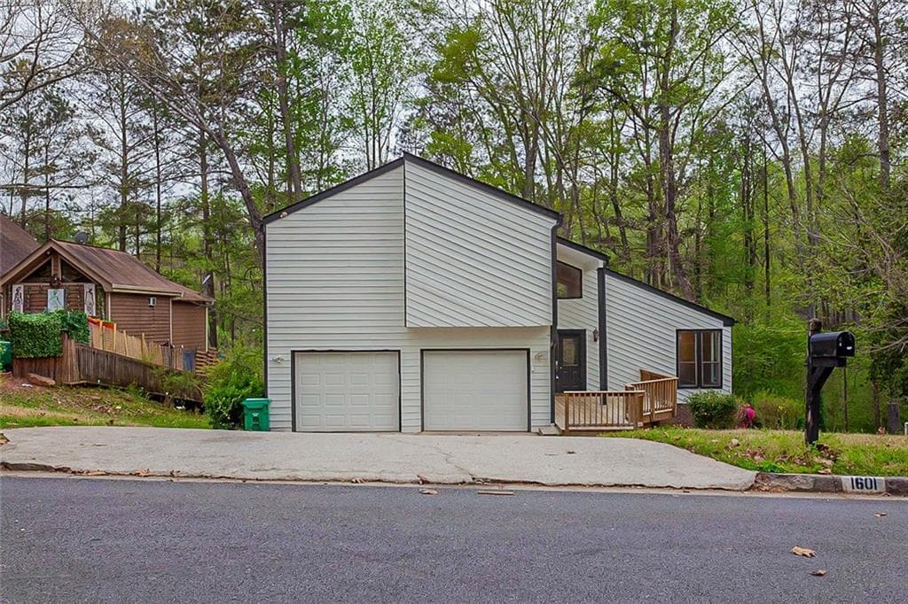 1601 Fieldgreen Overlook, Stone Mountain, GA 30088 — most recent listing photo