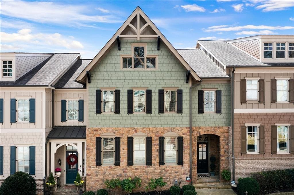 3 bedroom, 3 bathroom, 3,028 sq ft townhouse sold at 217 Trecastle Square, Canton, GA 30114