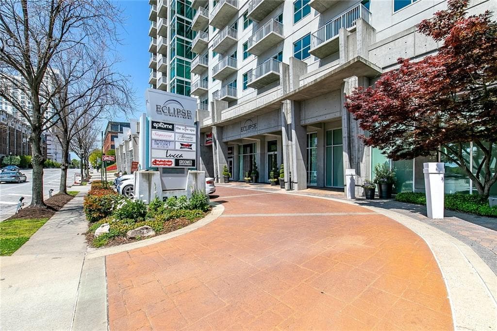 2 bedroom, 2 bathroom, 1,233 sq ft condominium sold at 250 Pharr Road 1413, Atlanta, GA 30305