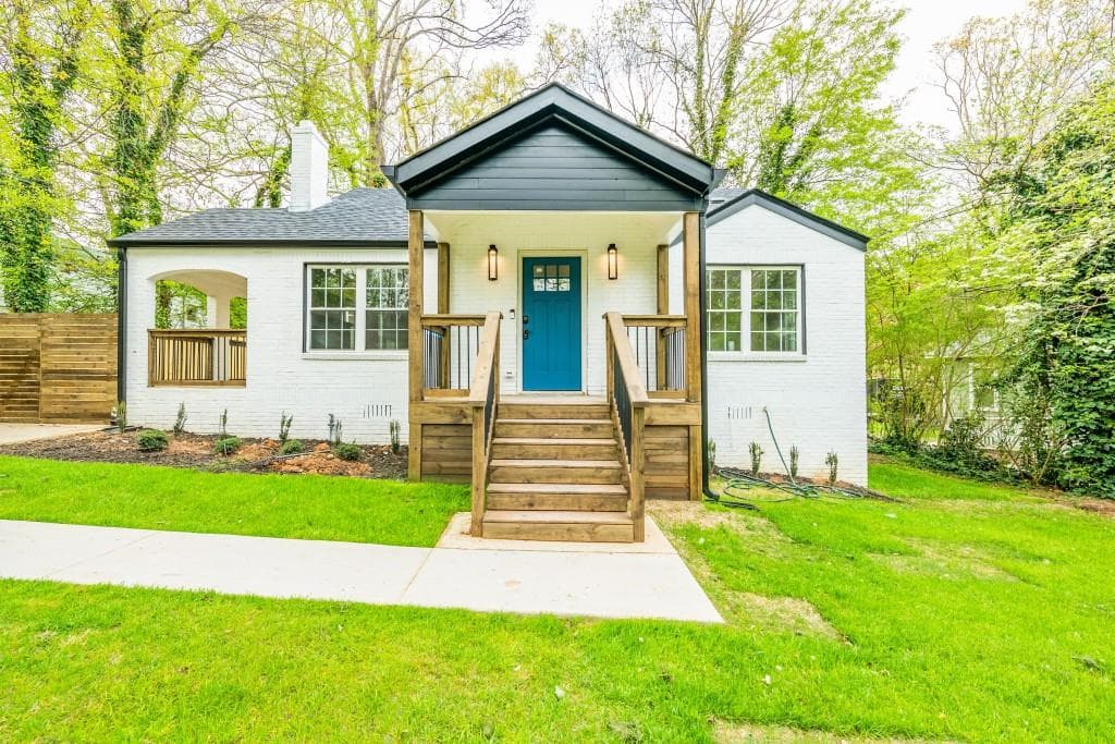 3 bedroom, 2 bathroom, 1,183 sq ft single family residence sold at 345 Adelle Street, Atlanta, GA 30315