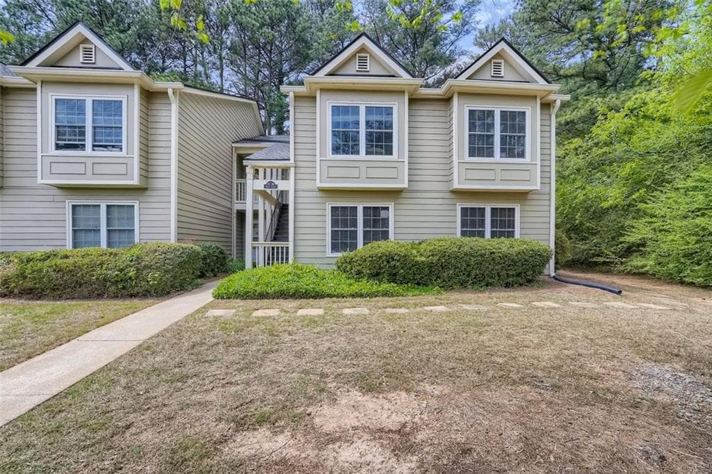 2 bedroom, 2 bathroom, 1,404 sq ft condominium sold at 37 Muncy Court, Smyrna, GA 30080