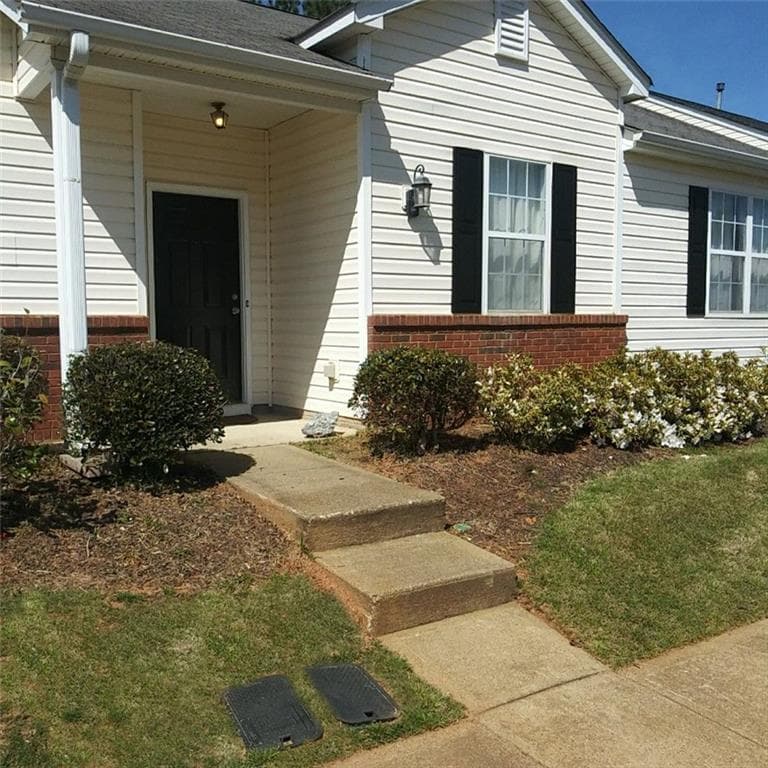 2 bedroom, 2 bathroom, 1,104 sq ft single family residence sold at 211 Manley Court, Woodstock, GA 30188