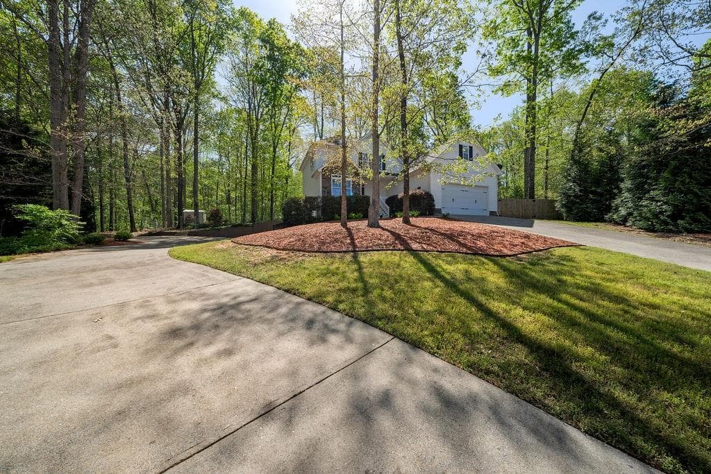 4 bedroom, 3 bathroom, 2,690 sq ft single family residence sold at 84 Gloria Way, Dallas, GA 30132