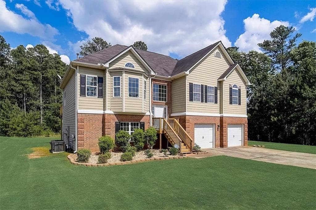 4 bedroom, 3 bathroom, 2,779 sq ft single family residence sold at 2523 Ginger Leaf Drive, Conyers, GA 30013