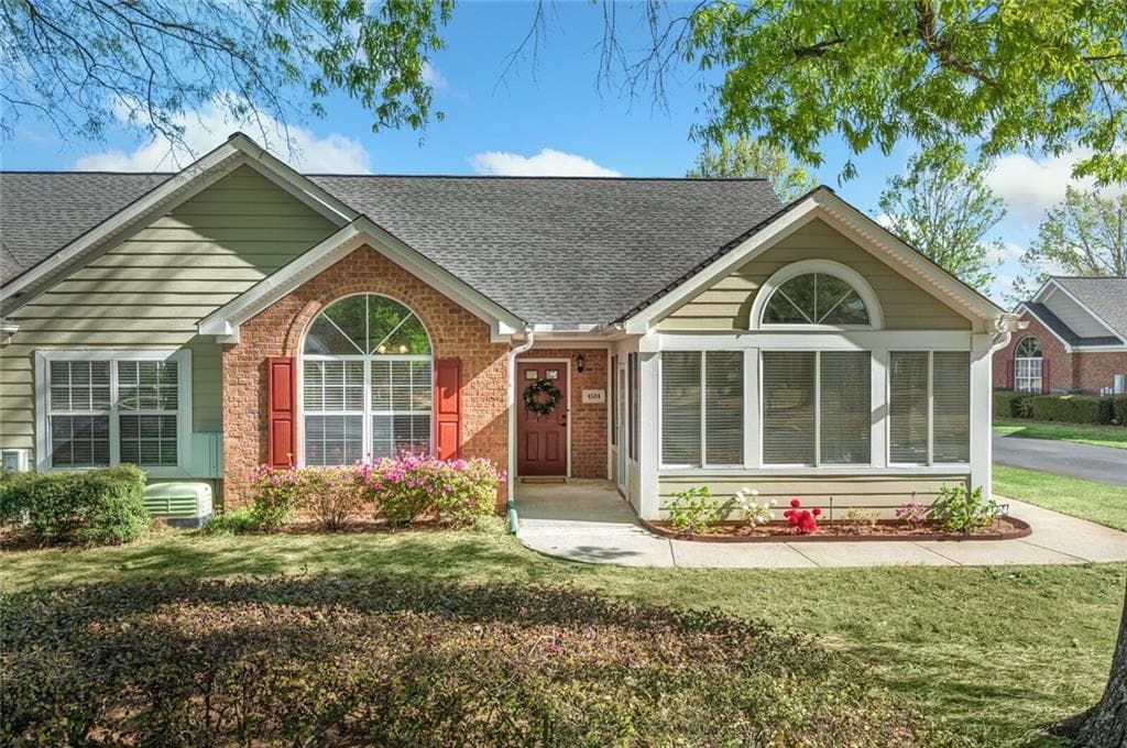 3 bedroom, 2 bathroom, 1,504 sq ft condominium sold at 4524 Orchard Trace, Roswell, GA 30076