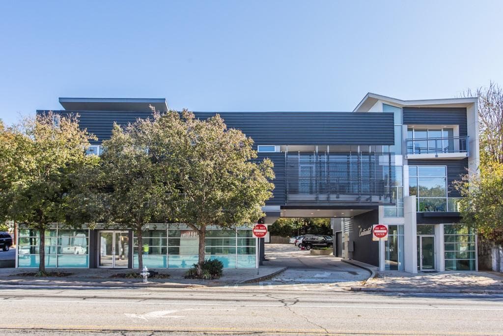 3 bedroom, 4 bathroom, 2,195 sq ft townhouse sold at 752 Moreland Avenue 8, Atlanta, GA 30316