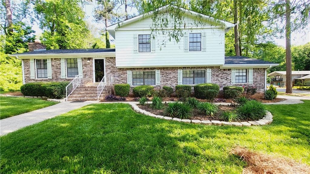 3 bedroom, 3 bathroom, 1,777 sq ft single family residence sold at 1236 Country Pine Drive, Ellenwood, GA 30294