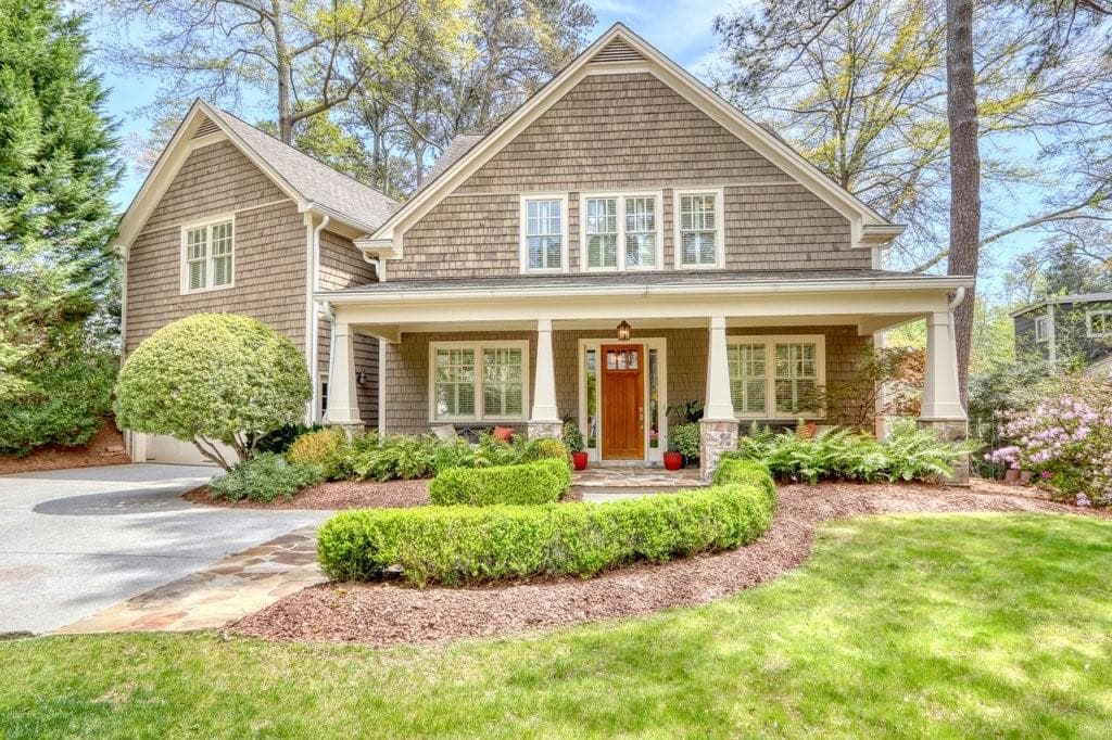 4 bedroom, 5 bathroom, 4,387 sq ft single family residence sold at 3487 Habersham Road, Atlanta, GA 30305