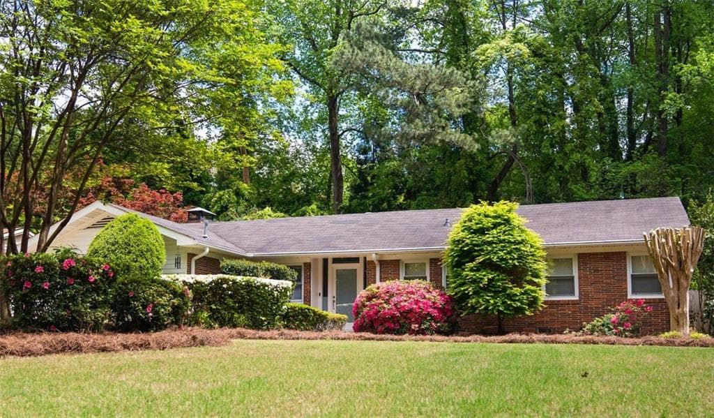 3 bedroom, 2 bathroom, 1,542 sq ft single family residence sold at 1429 Brook Valley Lane, Atlanta, GA 30324
